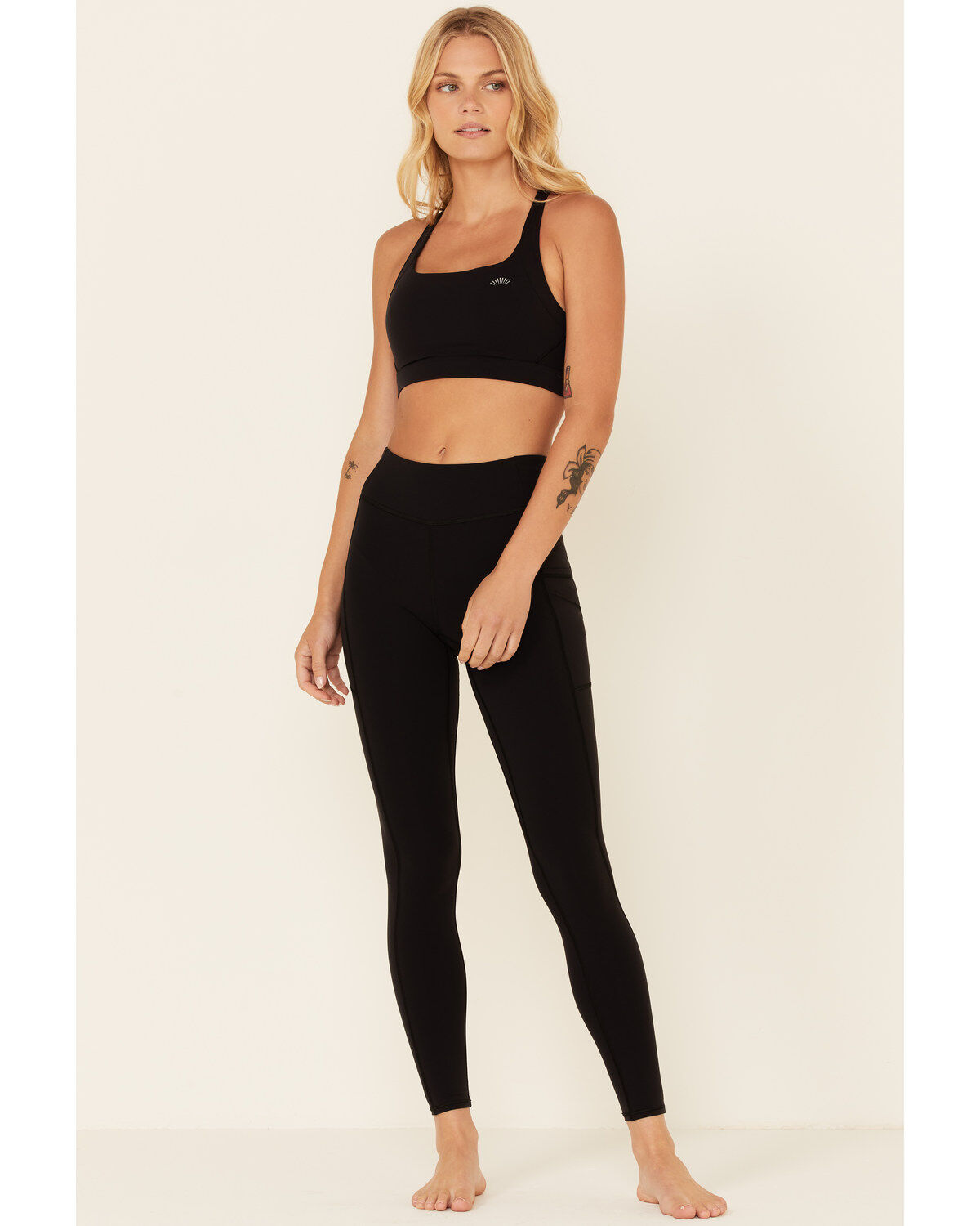 132638-shyanne-women-s-solid-riding-sports-bra-1.jpg