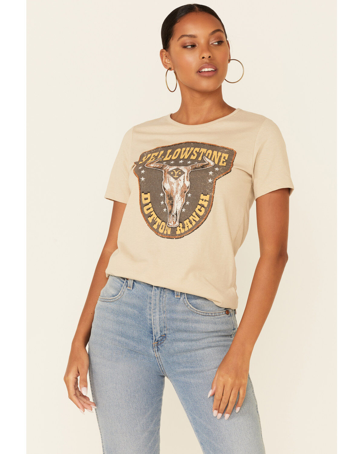 Paramount Network’s Yellowstone Women's Dutton Ranch Steerhead Graphic Short Sleeve Tee 1 146962-paramount-network-rsquo-s-yellowstone-women-s-dutton-ranch-steerhead-graphic-short-sleeve-tee-1.jpg