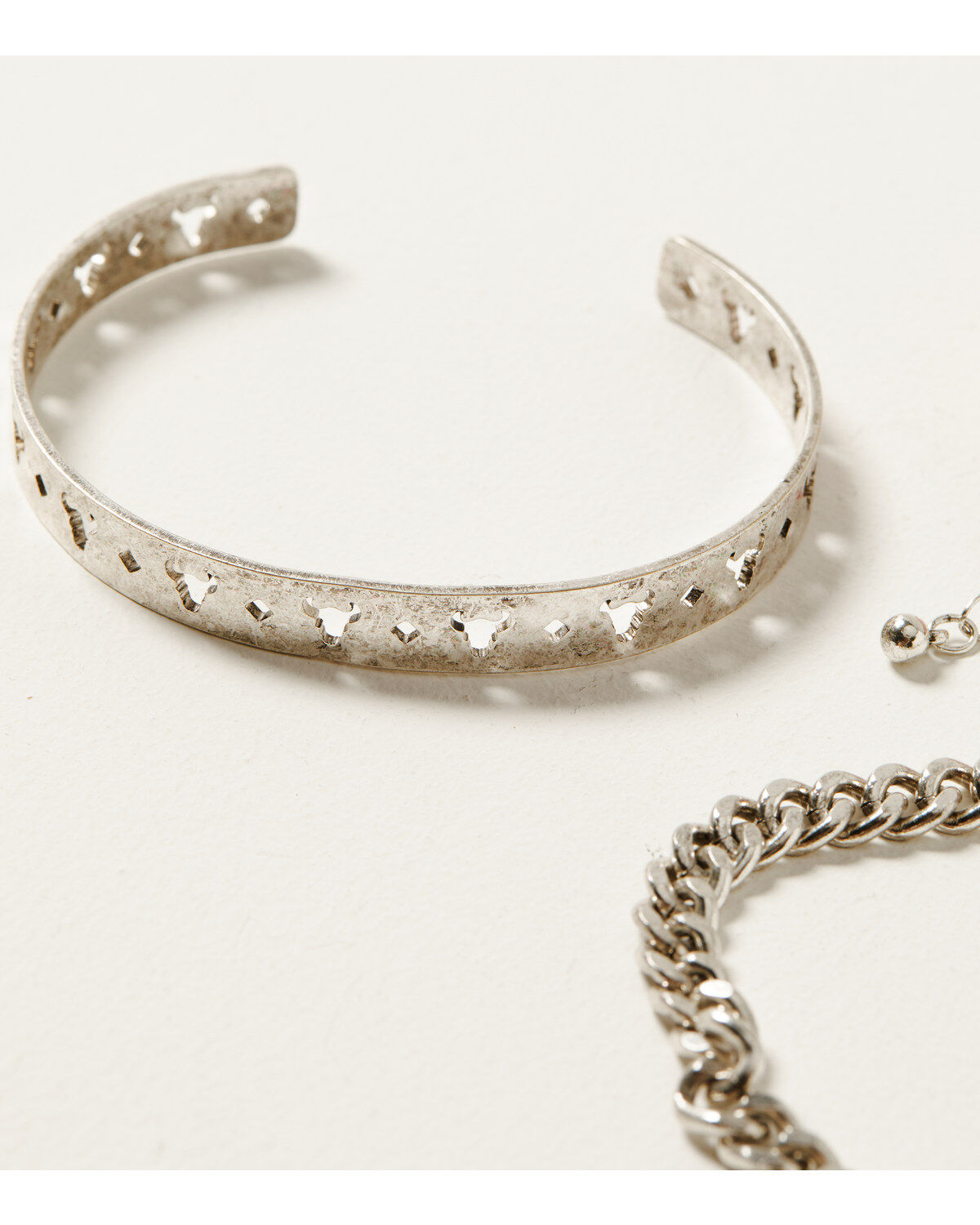148830-shyanne-women-s-disco-cowgirl-steer-head-chain-amp-cuff-bracelet-set-3-piece-1.jpg