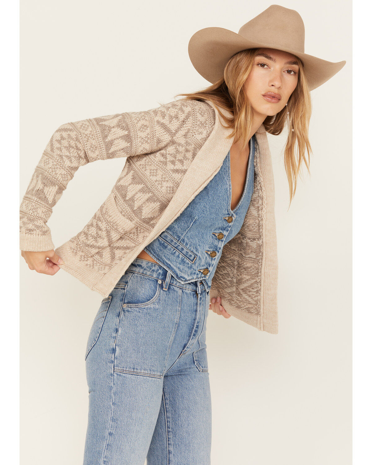 Stetson Women's Southwestern Stripe Knit Cropped Cardigan