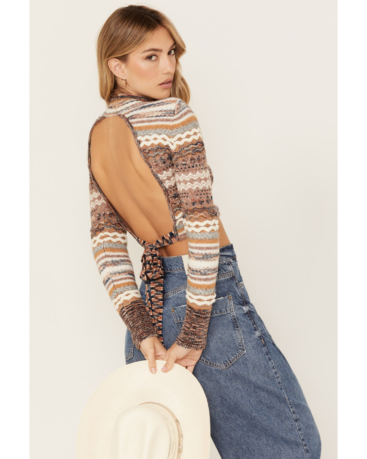 163776-shyanne-women-s-open-back-cropped-sweater-1.jpg