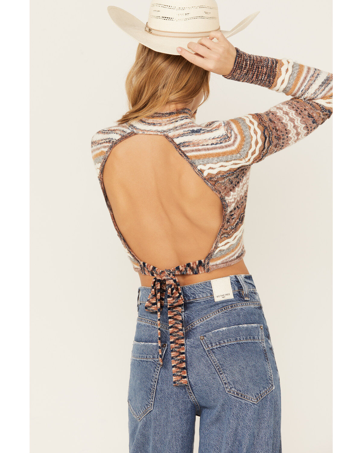 163776-shyanne-women-s-open-back-cropped-sweater-1.jpg
