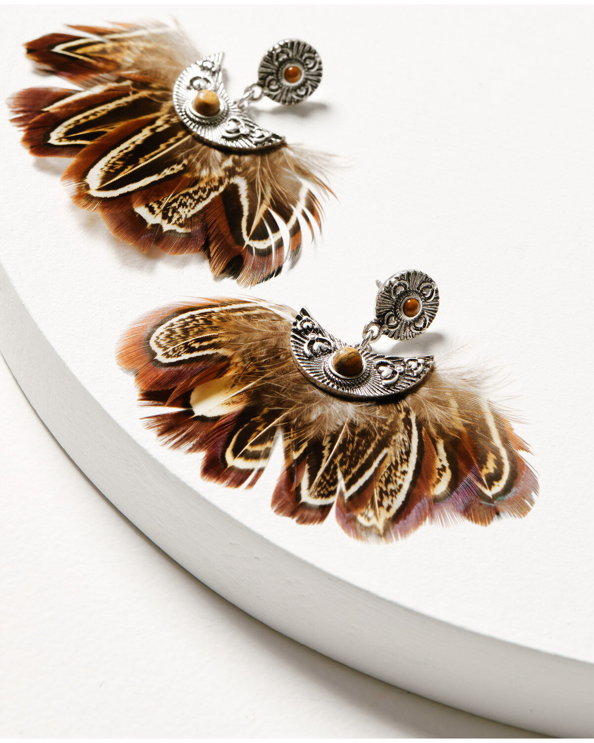 165226-shyanne-women-s-monument-valley-feather-earrings-1.jpg
