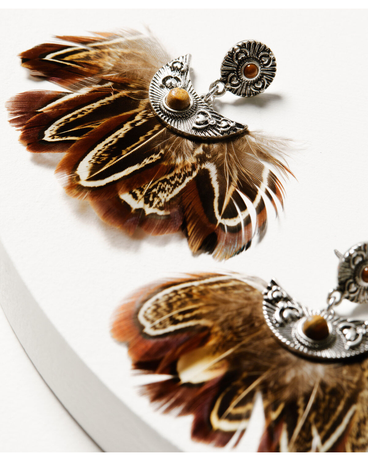 165226-shyanne-women-s-monument-valley-feather-earrings-1.jpg