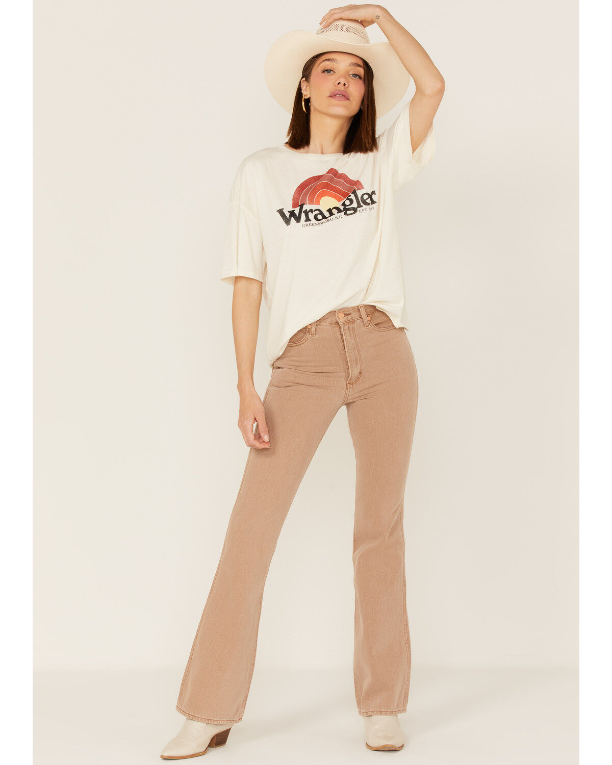 170419-wrangler-women-s-logo-girlfriend-tee-1.jpg