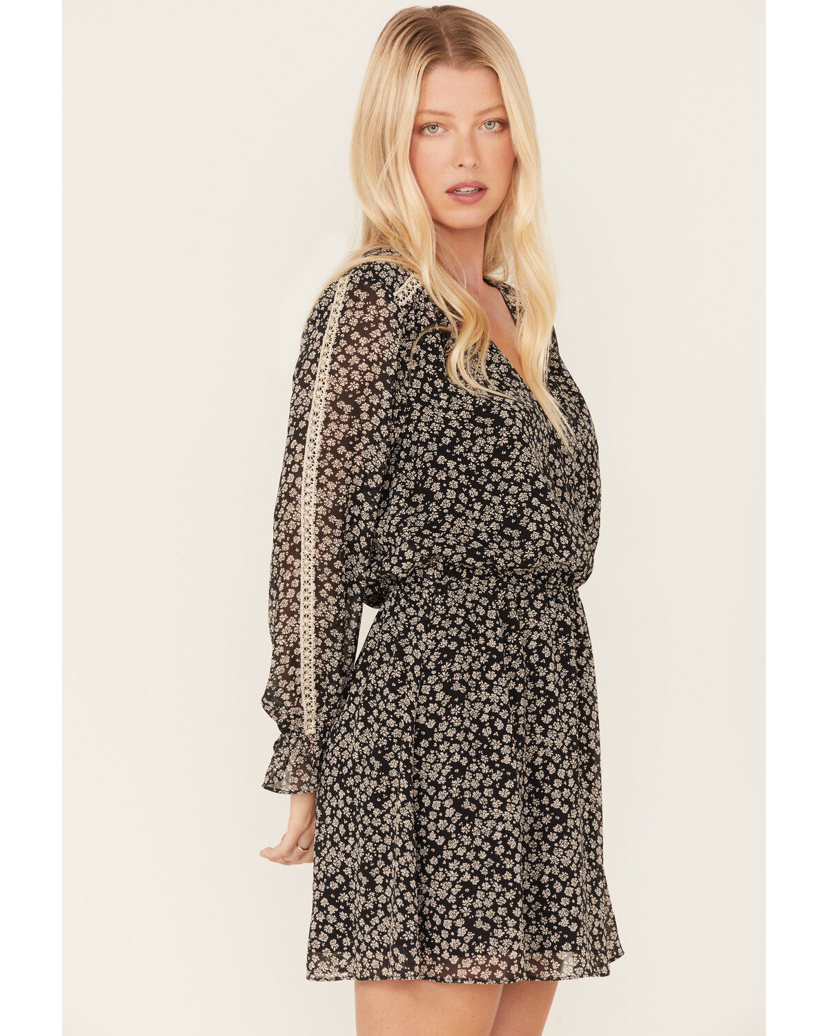 173263-beyond-the-radar-women-s-floral-print-long-sleeve-mini-dress-1.jpg