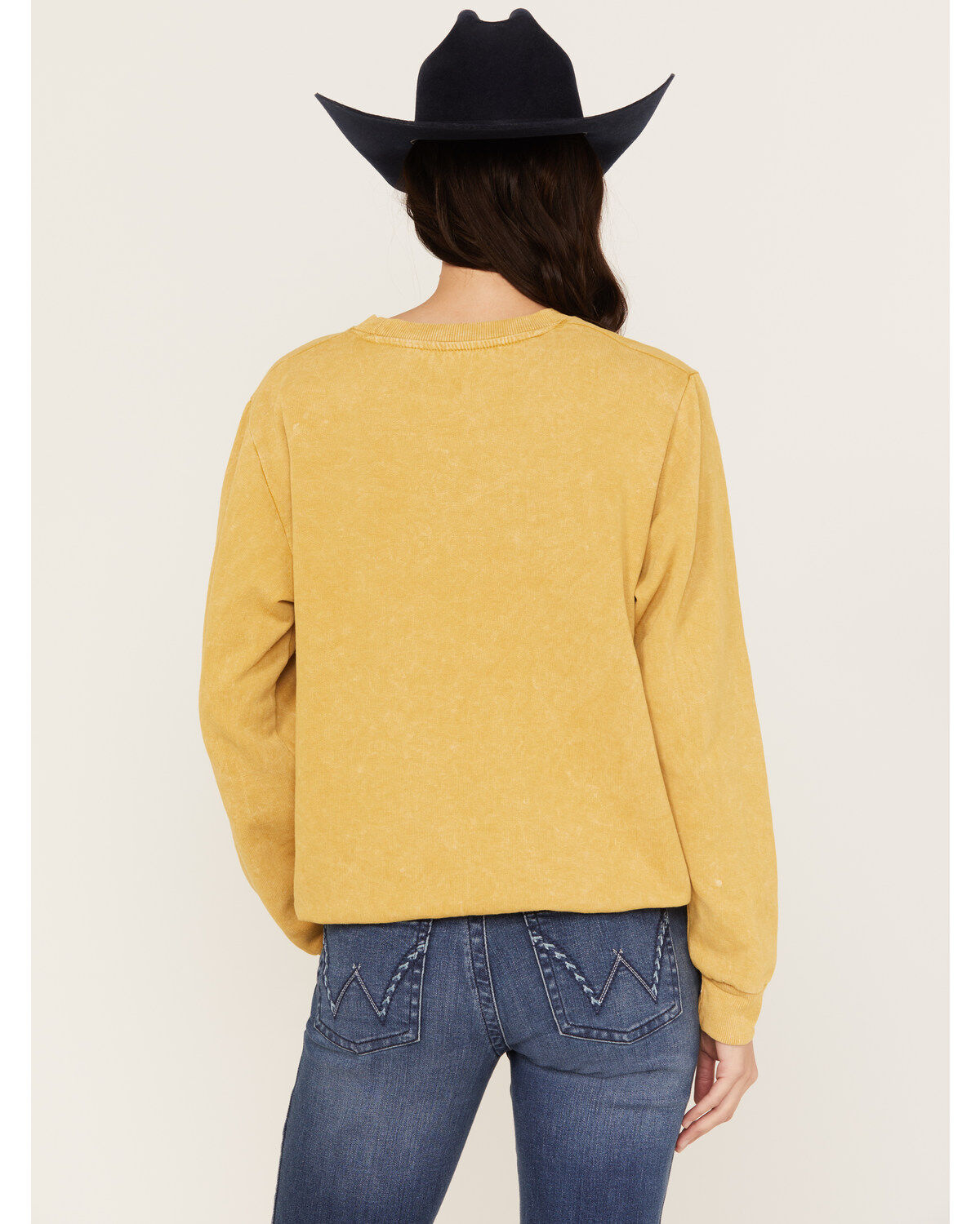 174512-paramount-network-s-yellowstone-women-s-dutton-ranch-long-sleeve-raglan-tee-1.jpg