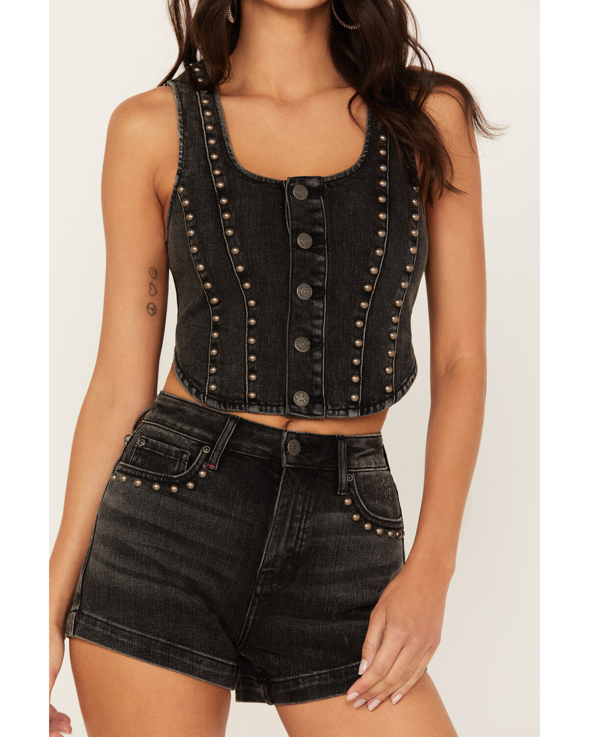 182247-idyllwind-women-s-delrose-drive-studded-denim-vest-1.jpg