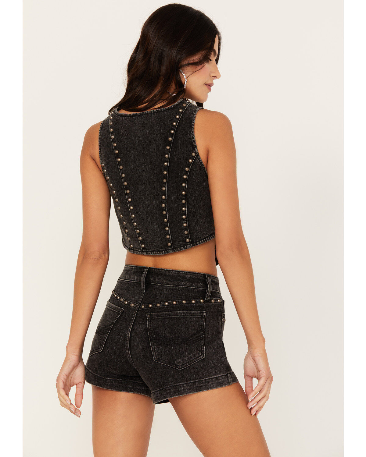 182247-idyllwind-women-s-delrose-drive-studded-denim-vest-1.jpg