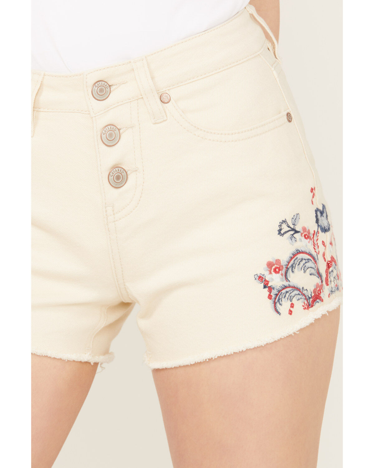 183090-shyanne-women-s-mid-rise-americana-embroidered-shorts-1.jpg