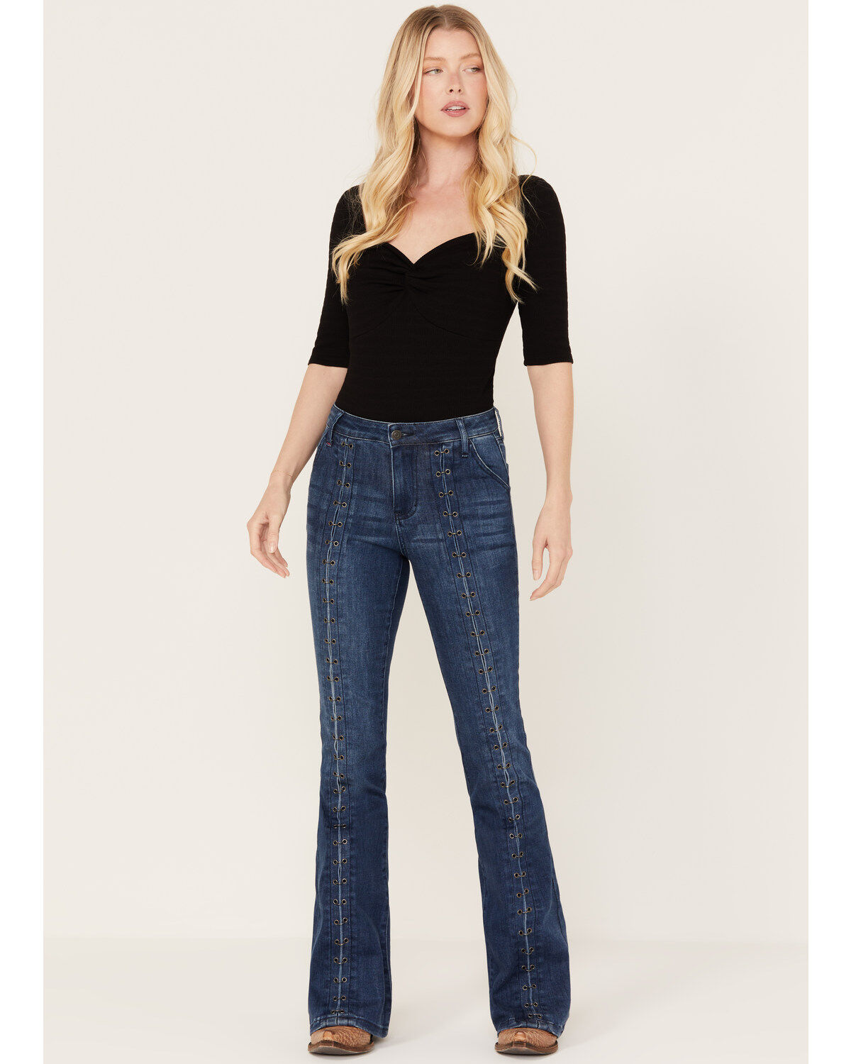 Idyllwind Women's Arena Avenue High Risin' Flare Jeans