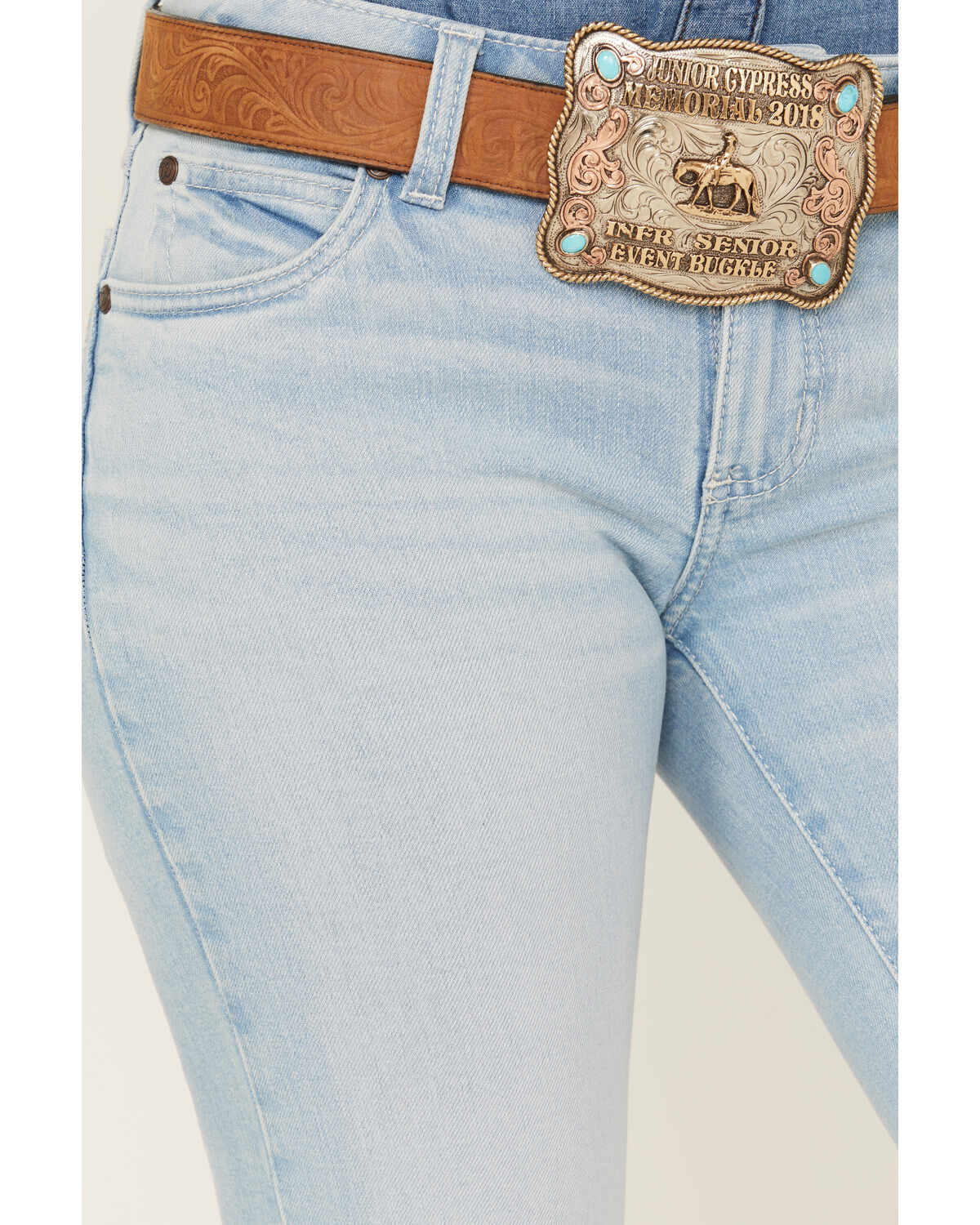 188052-wrangler-retro-women-s-mid-rise-light-wash-mae-wide-leg-trouser-jeans-1.jpg