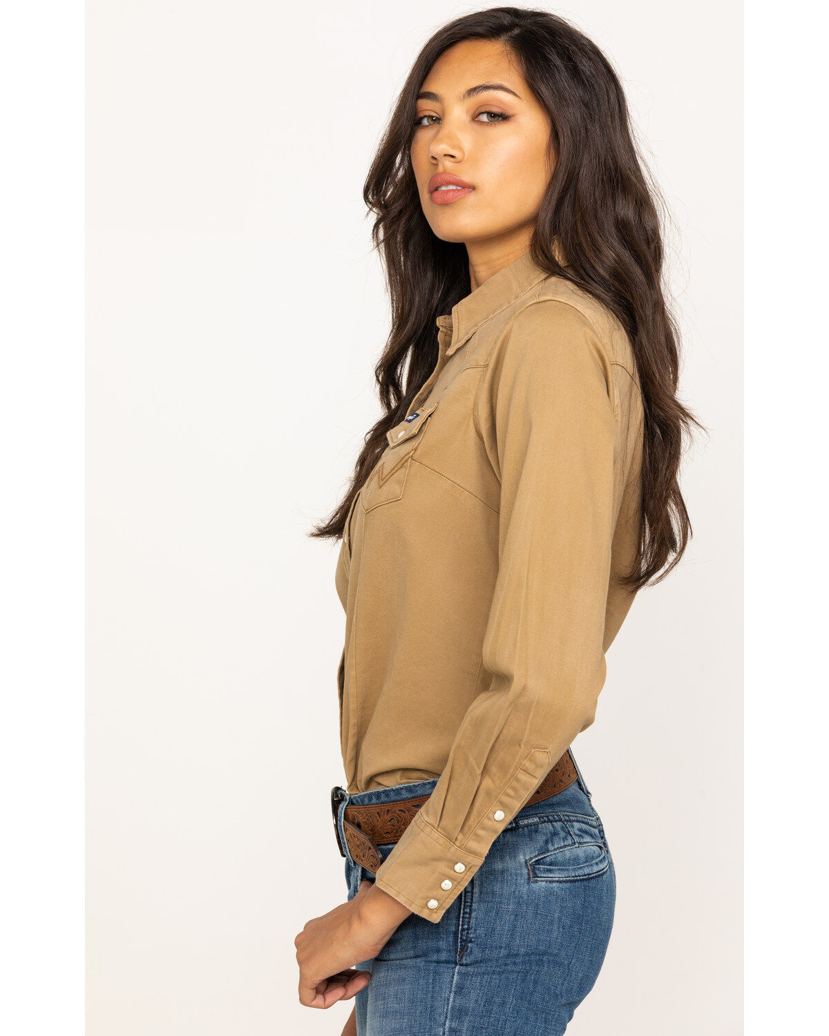 20281-wrangler-women-s-solid-long-sleeve-snap-western-shirt-1.jpg
