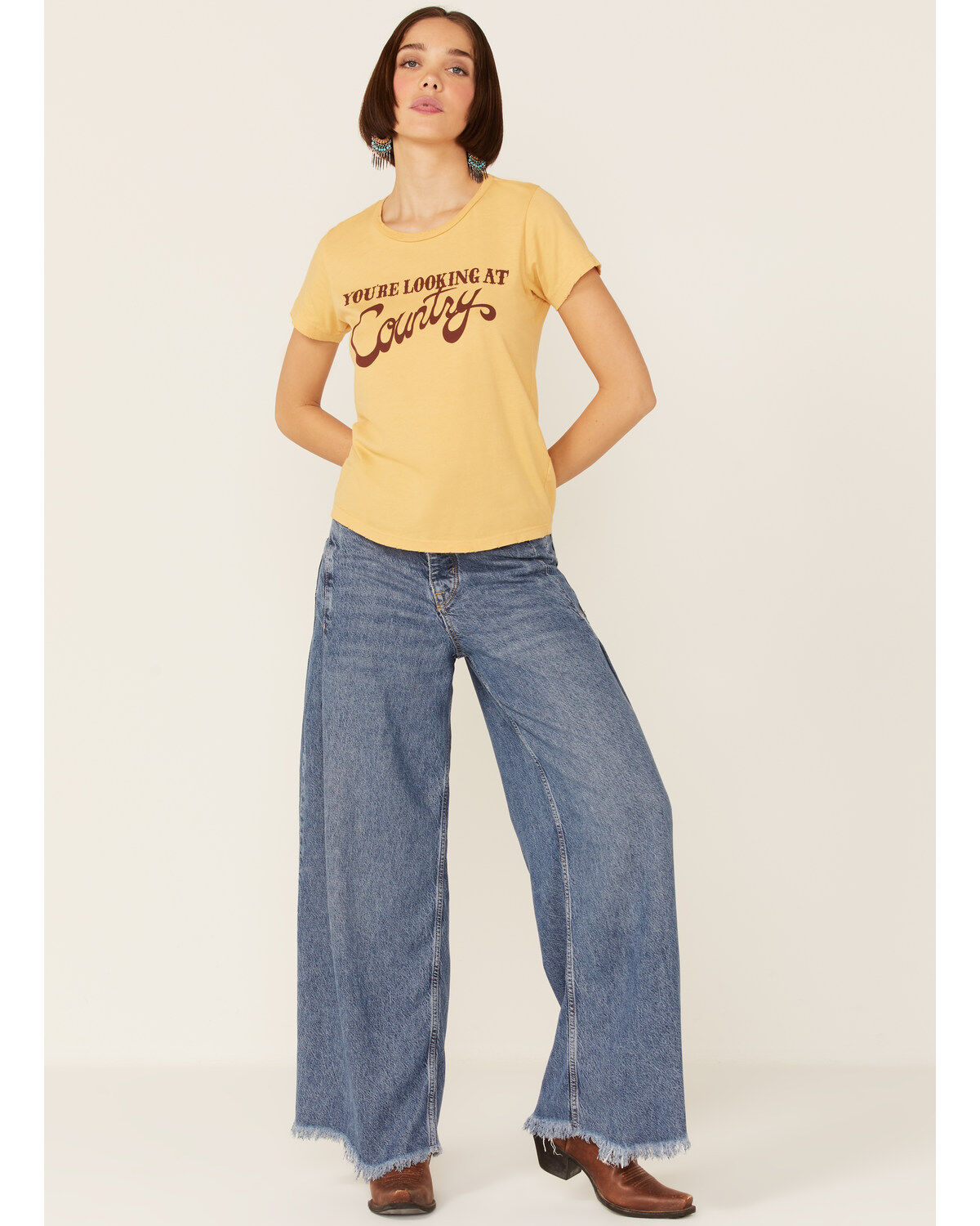 204878-bandit-women-s-looking-at-country-graphic-tee-1.jpg