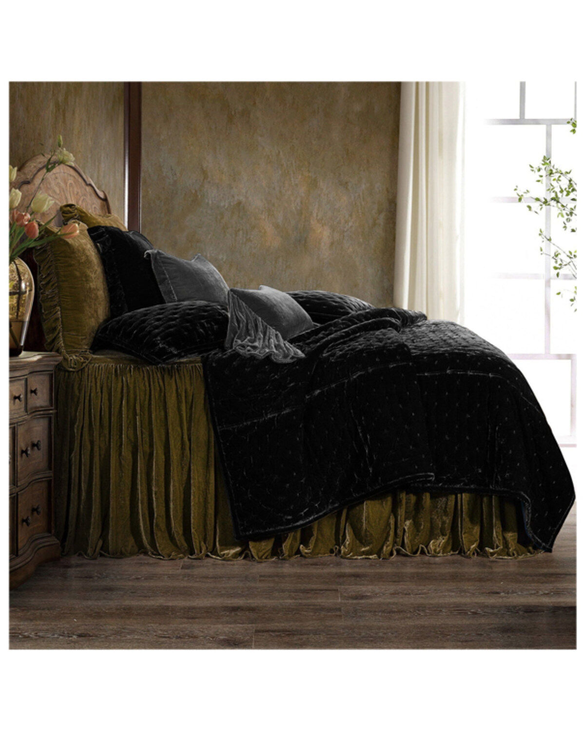 210661-hiend-accents-green-stella-faux-silk-amp-velvet-queen-3-piece-bedspread-set-1.jpg