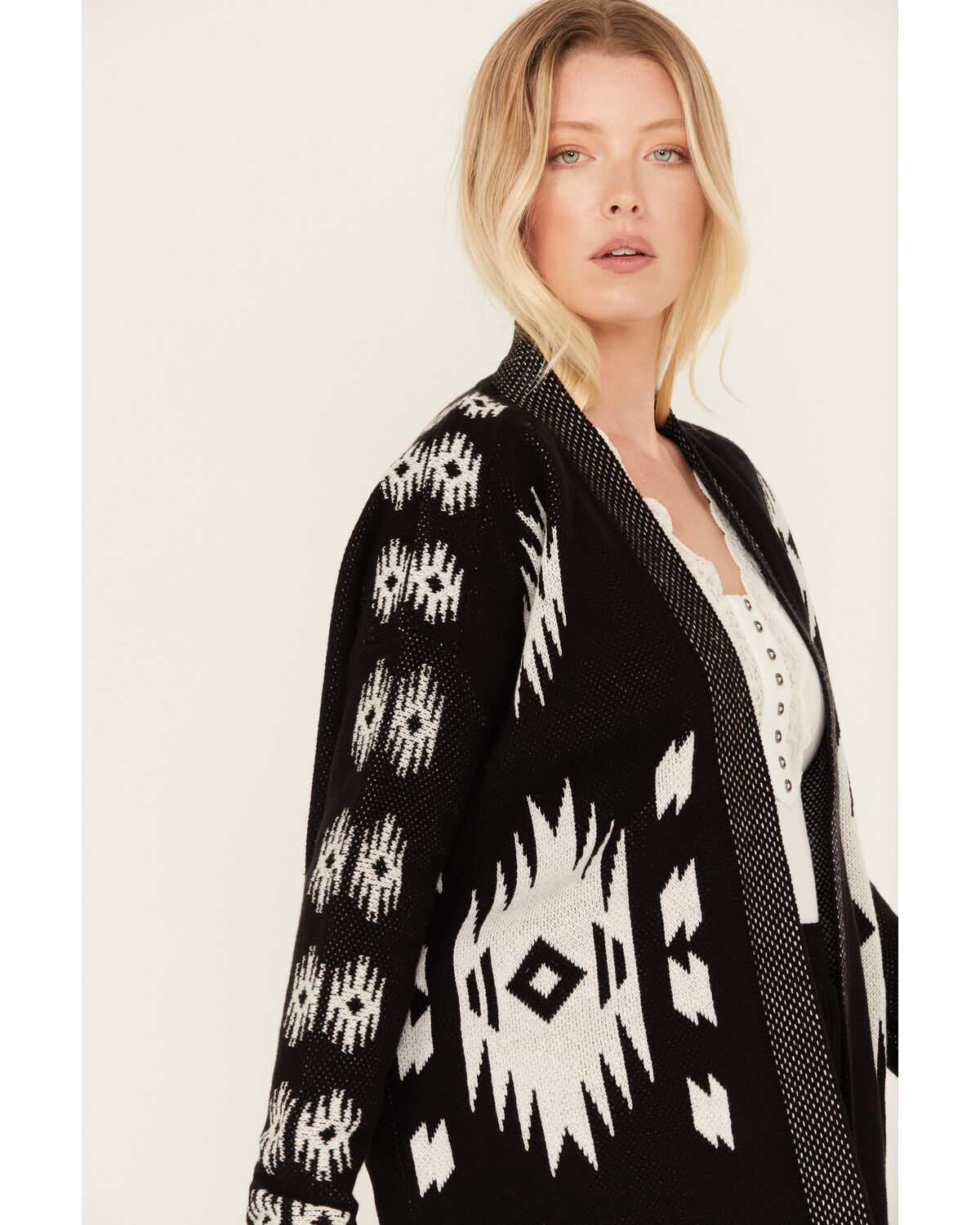 221876-idyllwind-women-s-mamie-southwestern-print-cardigan-1.jpg