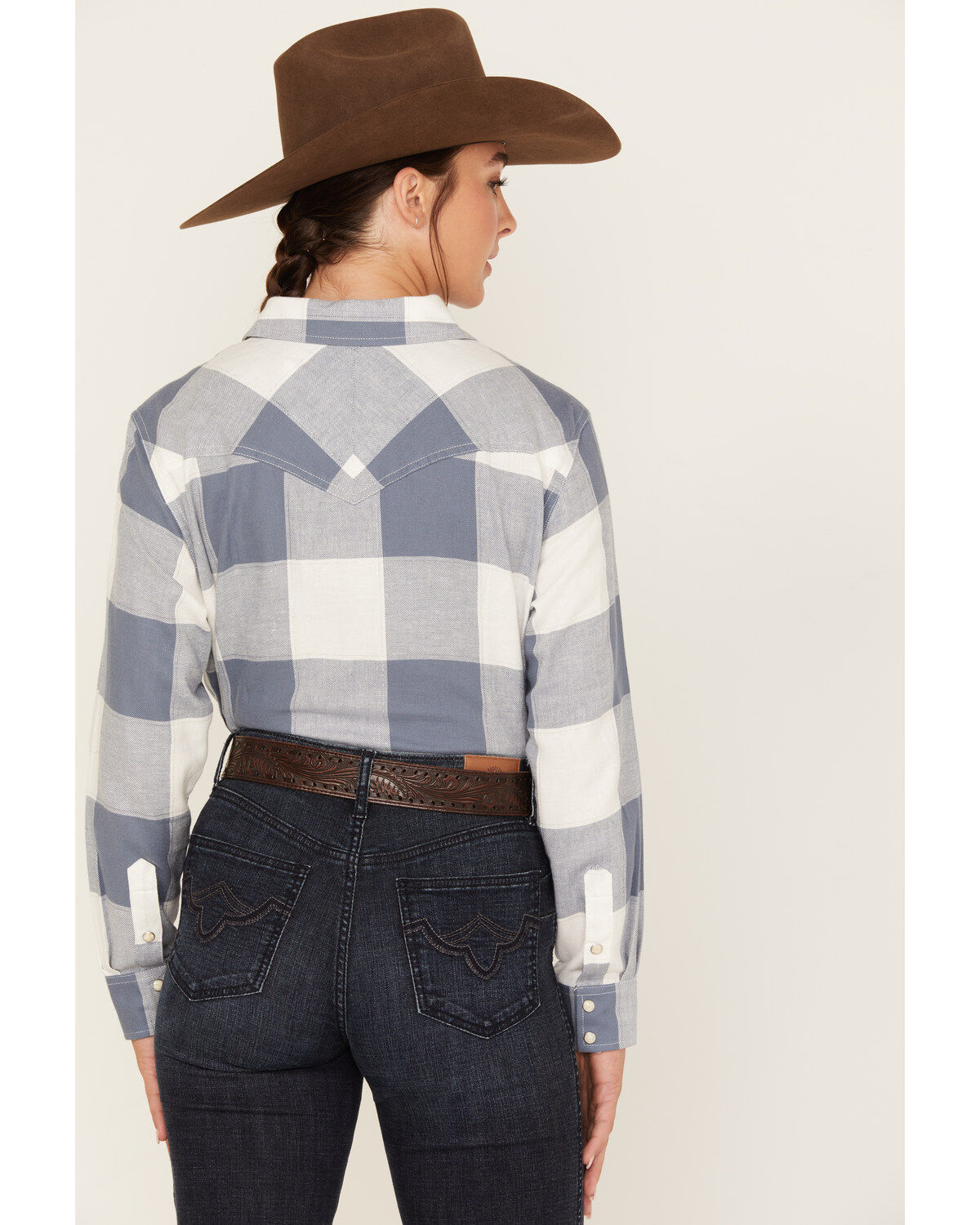 230109-wrangler-women-s-boot-barn-exclusive-buffalo-check-print-long-sleeve-western-flannel-snap-shirt-1.jpg
