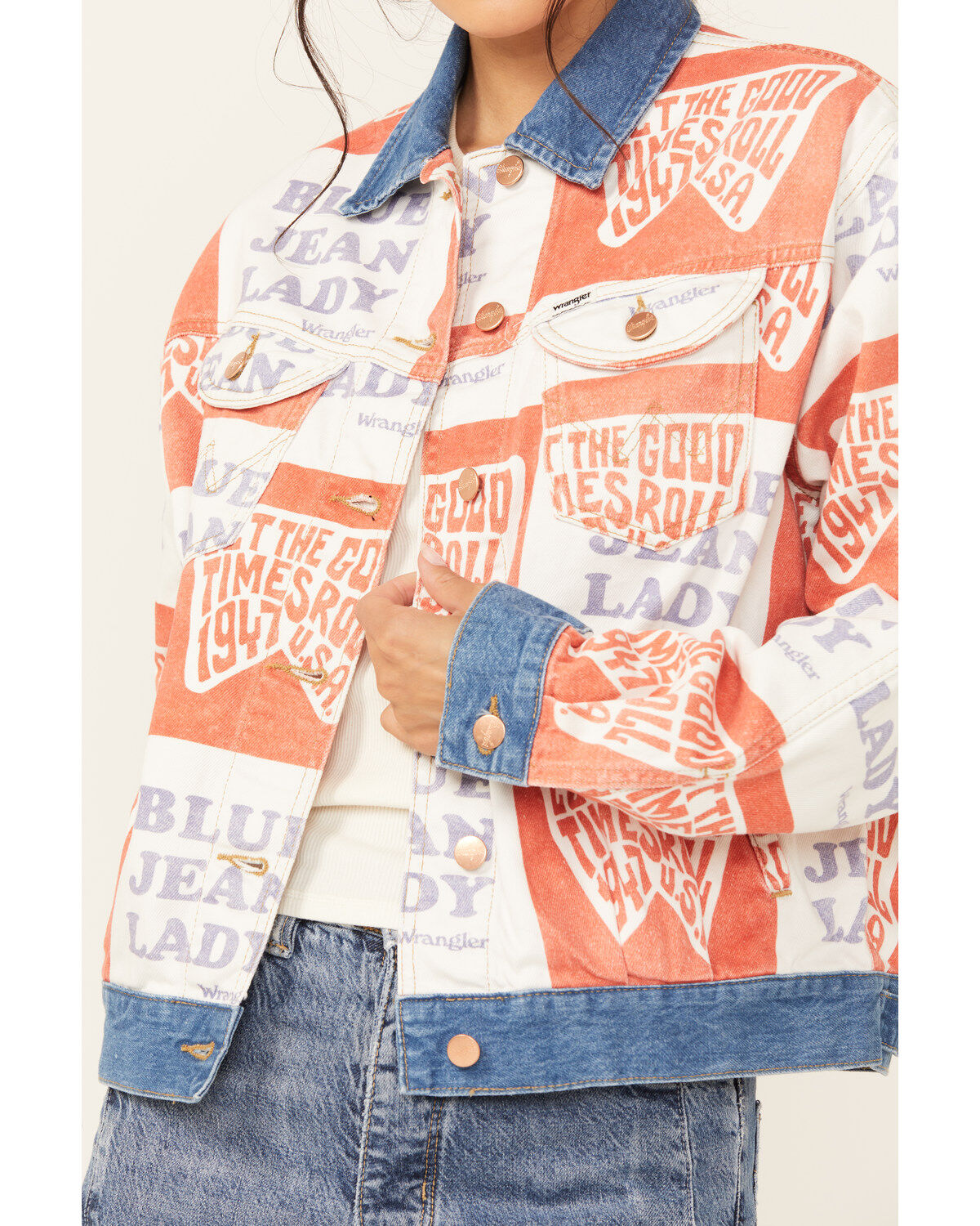 231161-wrangler-women-s-blue-jean-lady-printed-denim-jacket-1.jpg