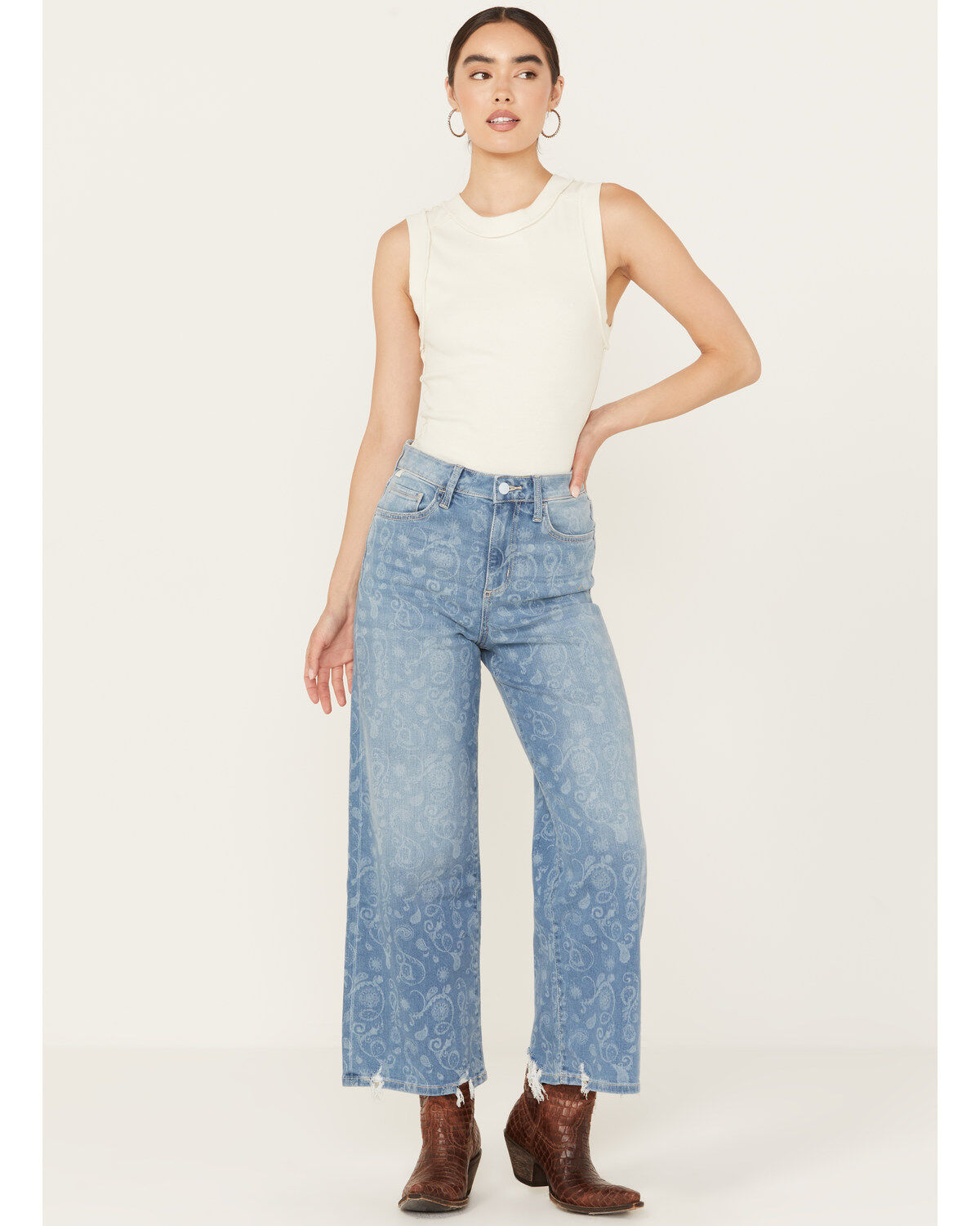 235902-ceros-women-s-medium-wash-high-rise-paisley-printed-wide-leg-straight-stretch-jeans-1.jpg