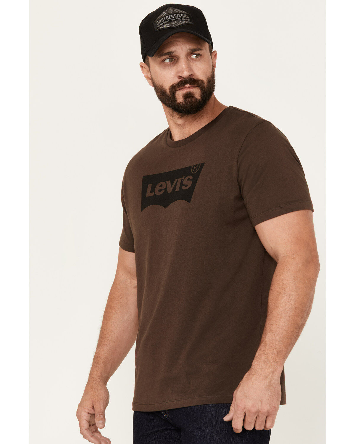 235989-levi-s-men-s-logo-graphic-short-sleeve-t-shirt-1.jpg