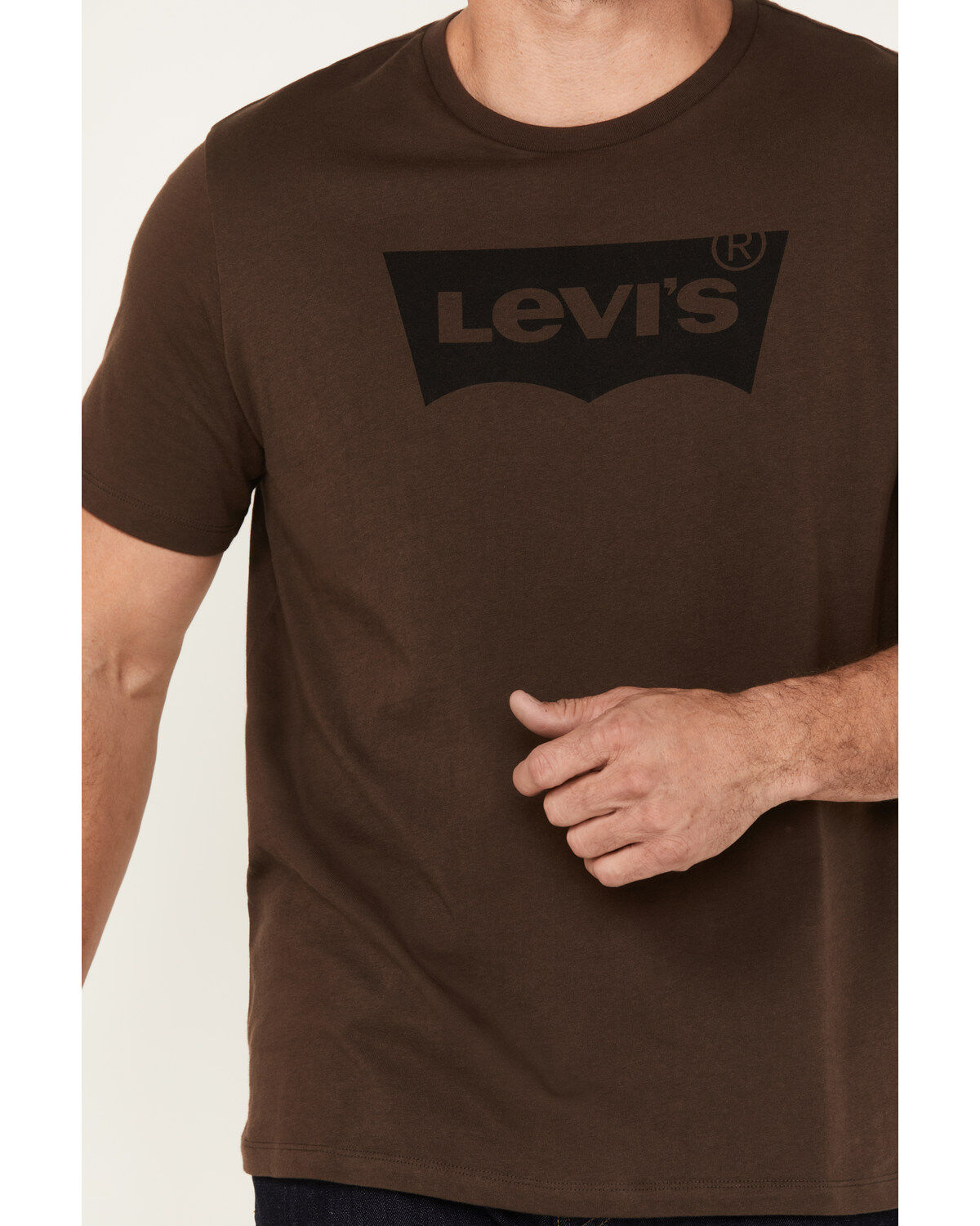 235989-levi-s-men-s-logo-graphic-short-sleeve-t-shirt-1.jpg