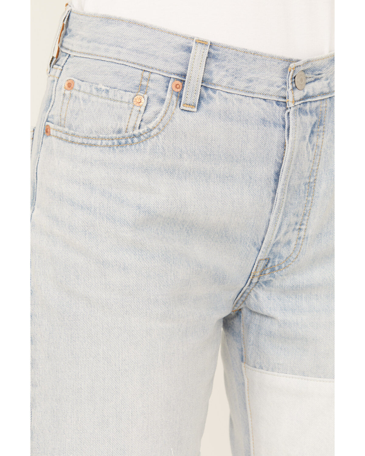 238405-levi-s-premium-women-s-light-wash-501-90-s-freehand-folk-cropped-jeans-1.jpg