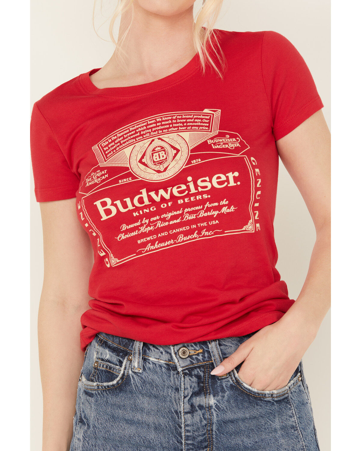 246170-brew-city-beer-gear-women-s-budweiser-short-sleeve-graphic-tee-1.jpg