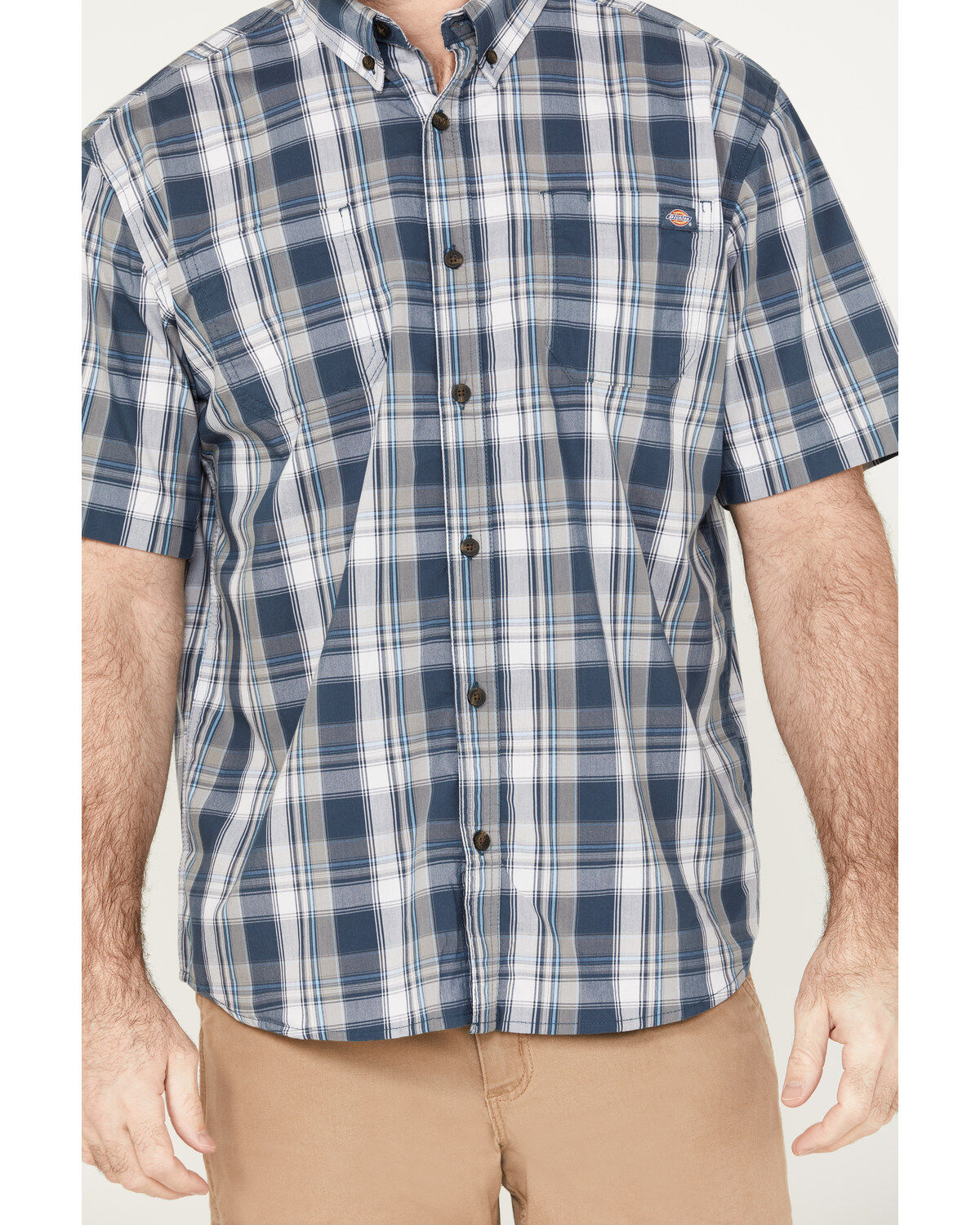 250253-dickies-men-s-plaid-print-relaxed-fit-flex-short-sleeve-button-down-work-shirt-1.jpg