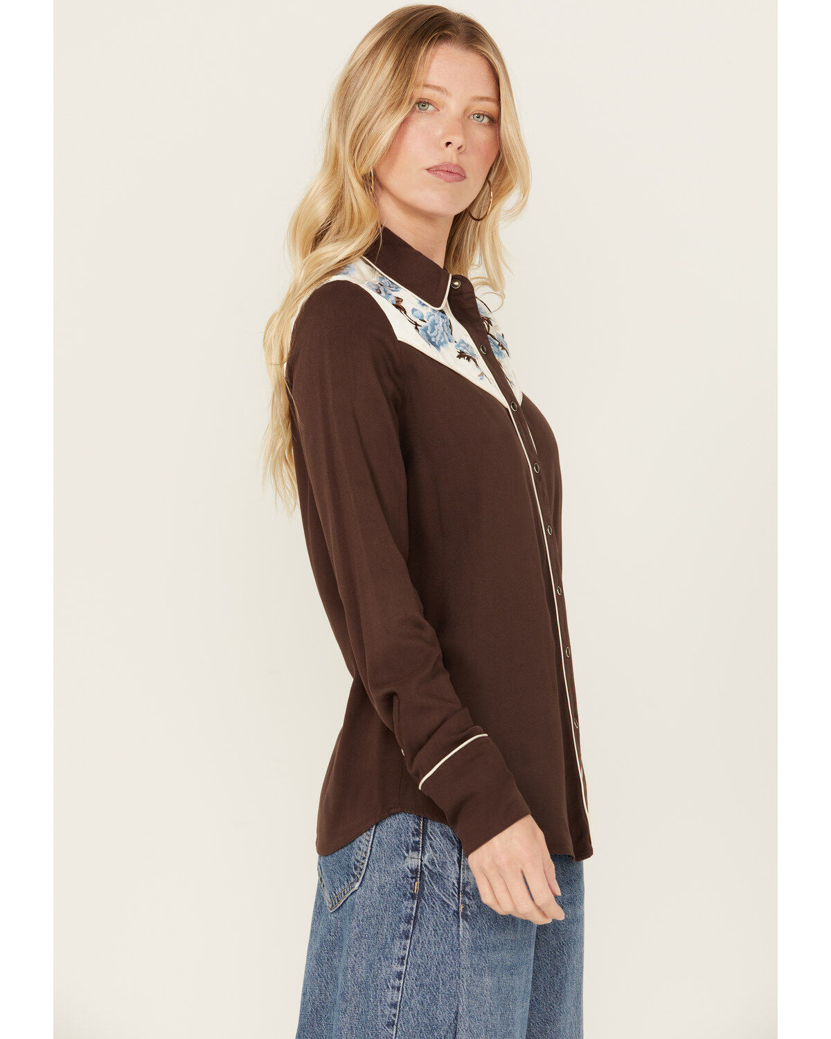 283532-stetson-women-s-embroidered-yoke-long-sleeve-snap-western-shirt-1.jpg