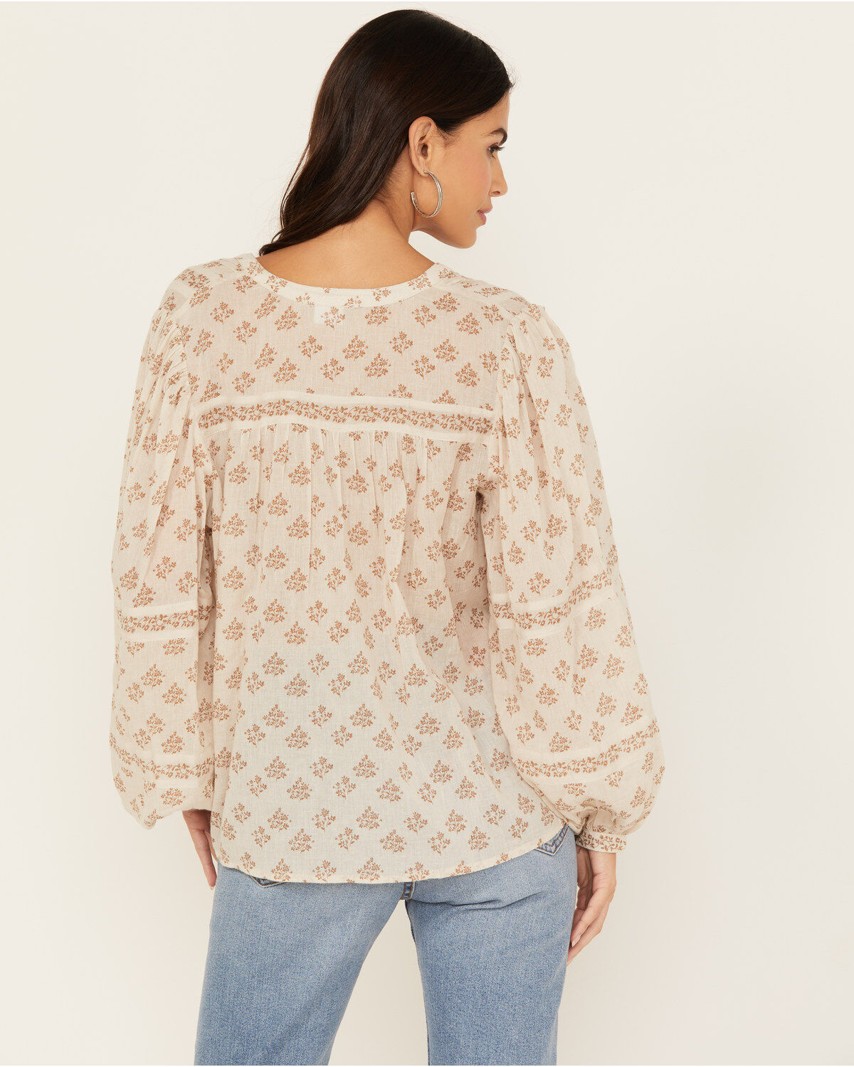 283558-bila-women-s-valley-spring-top-1.jpg