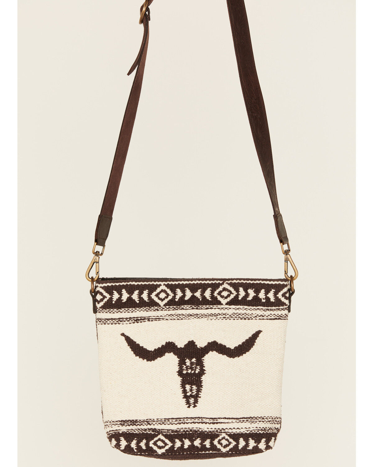 284393-idyllwind-women-s-madrona-longhorn-woven-concealed-carry-crossbody-bag-1.jpg