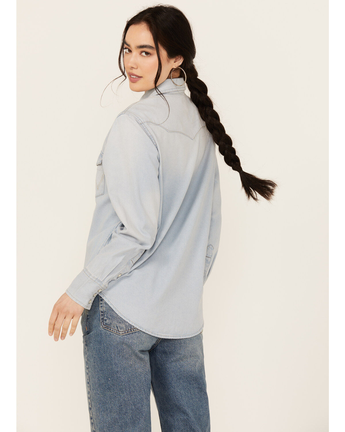 294249-wrangler-women-s-heritage-long-sleeve-snap-western-shirt-1.jpg