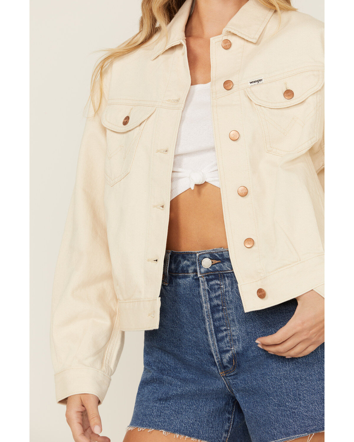 297517-wrangler-women-s-logo-denim-trucker-jacket-1.jpg