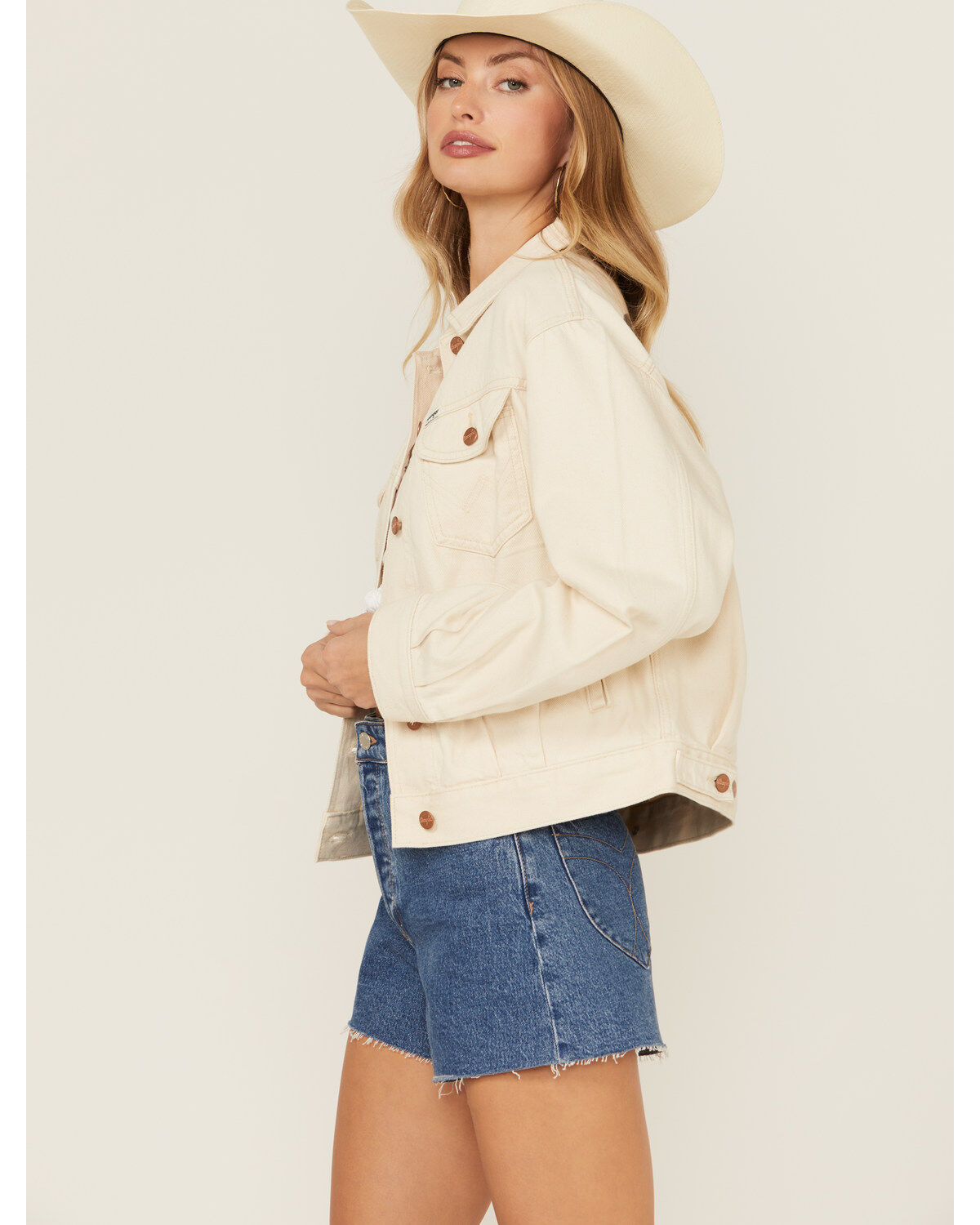 297517-wrangler-women-s-logo-denim-trucker-jacket-1.jpg