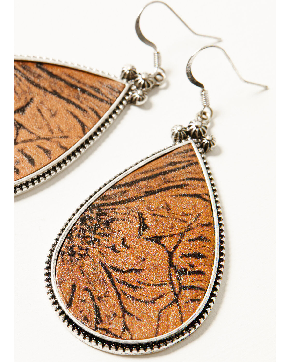 304580-shyanne-women-s-heritage-valley-teardrop-earrings-1.jpg