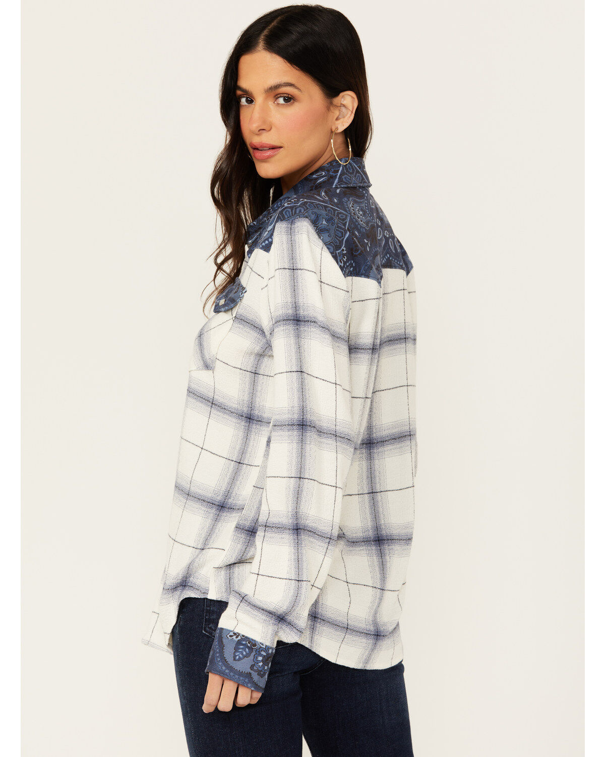307394-idyllwind-women-s-ethel-featherlight-plaid-print-long-sleeve-pearl-snap-western-shirt-1.jpg