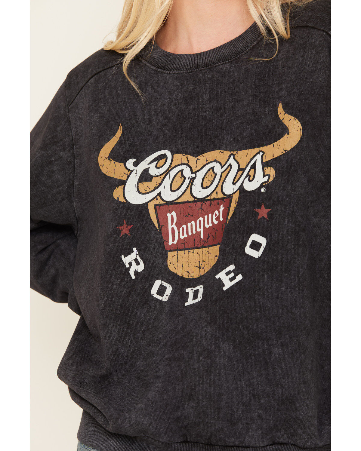 312077-coors-women-s-banquet-logo-graphic-crewneck-sweatshirt-1.jpg