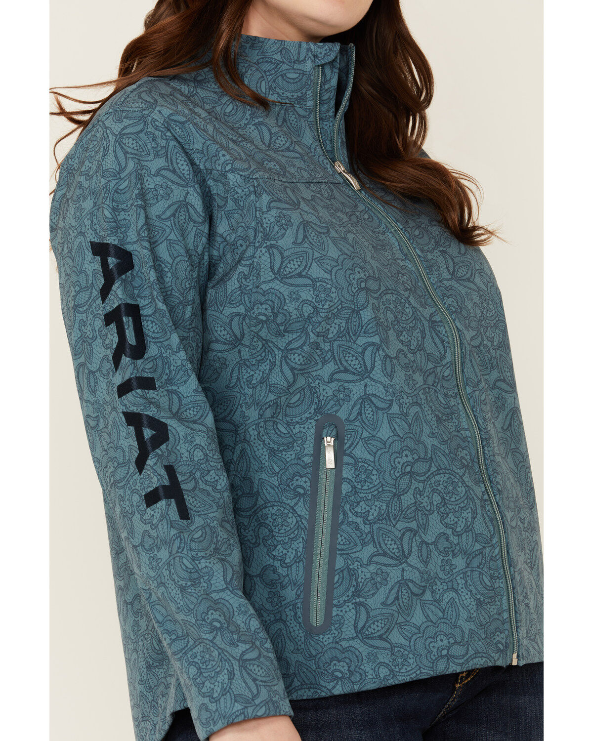 318595-ariat-women-s-printed-team-softshell-jacket-plus-1.jpg