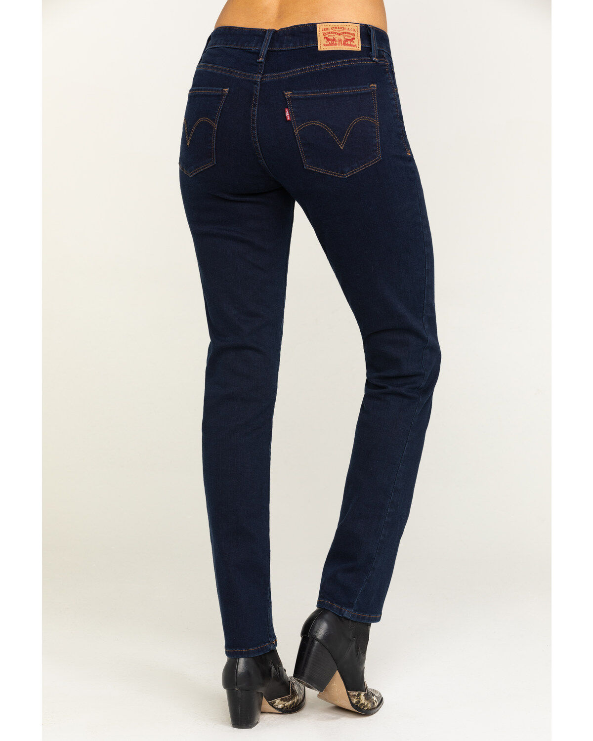 Levi&rsquo;s Women's Mid Rise Skinny Jeans