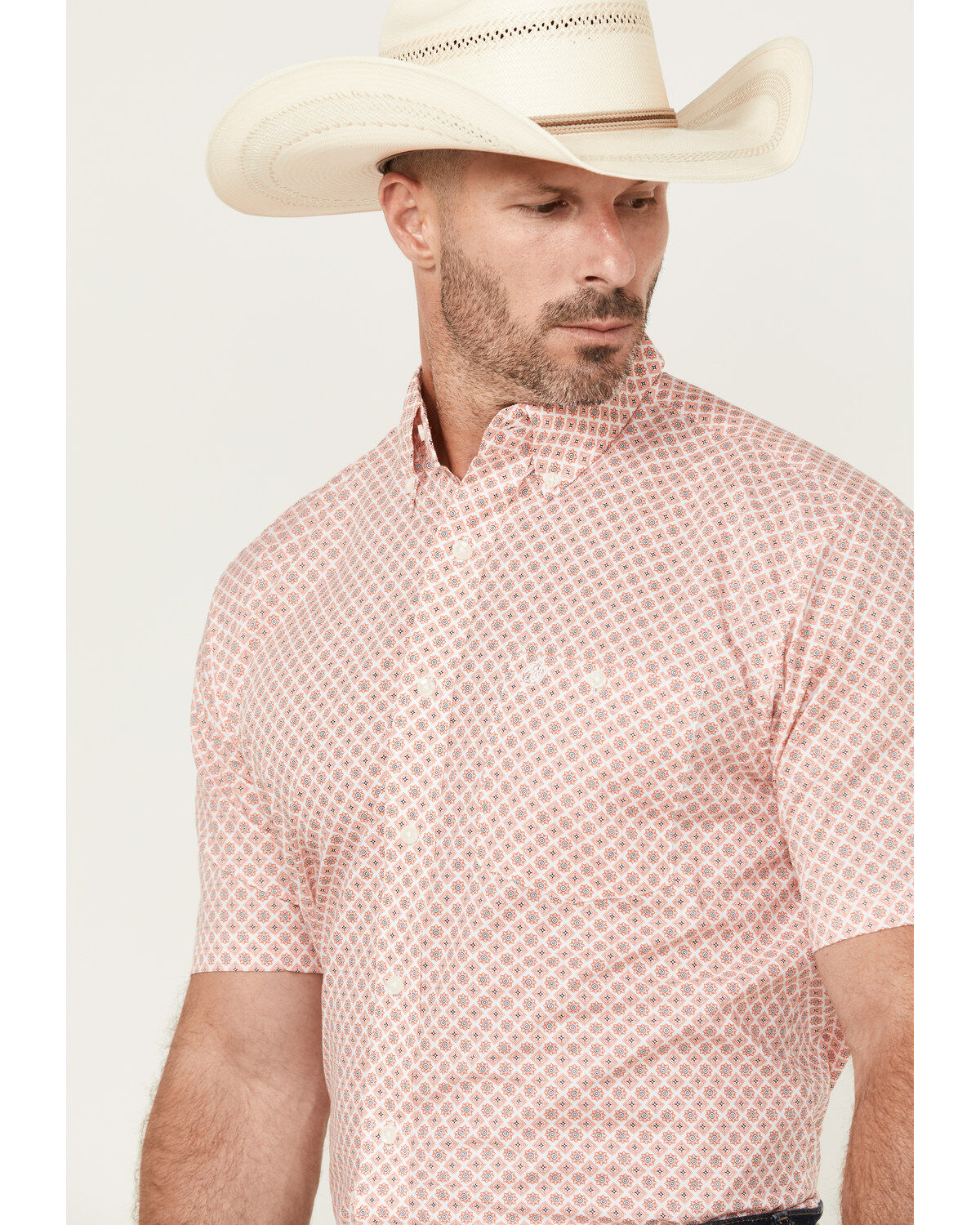 327168-wrangler-men-s-classic-medallion-print-short-sleeve-button-down-western-shirt-1.jpg