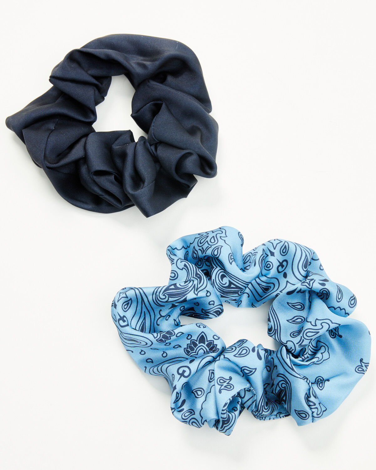 378724-idyllwind-women-s-bellshire-oversized-scrunchies-2-piece-1.jpg