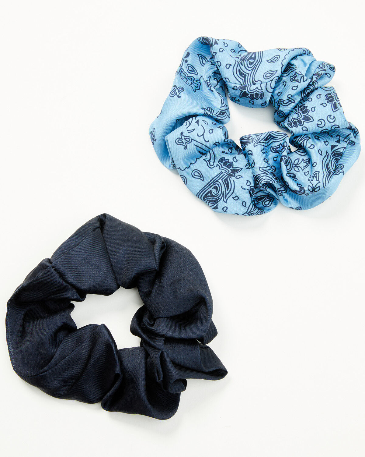 378724-idyllwind-women-s-bellshire-oversized-scrunchies-2-piece-1.jpg