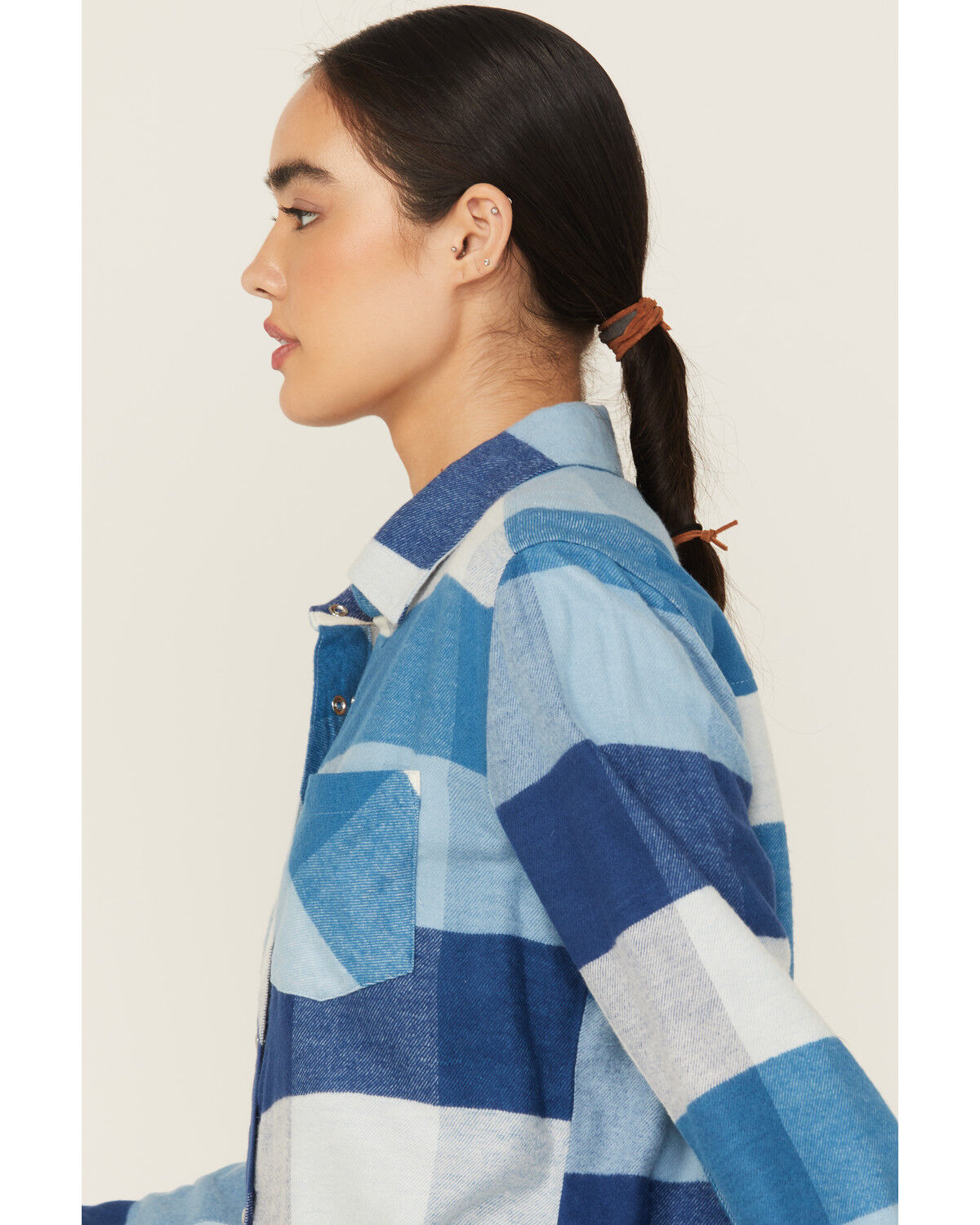 381957-idyllwind-women-s-plaid-print-long-sleeve-snap-flannel-shirt-1.jpg