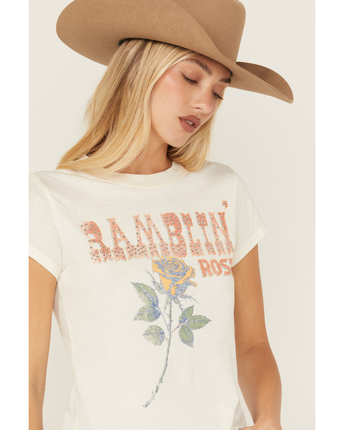 383240-idyllwind-women-s-trusty-embellished-short-sleeve-graphic-tee-1.jpg