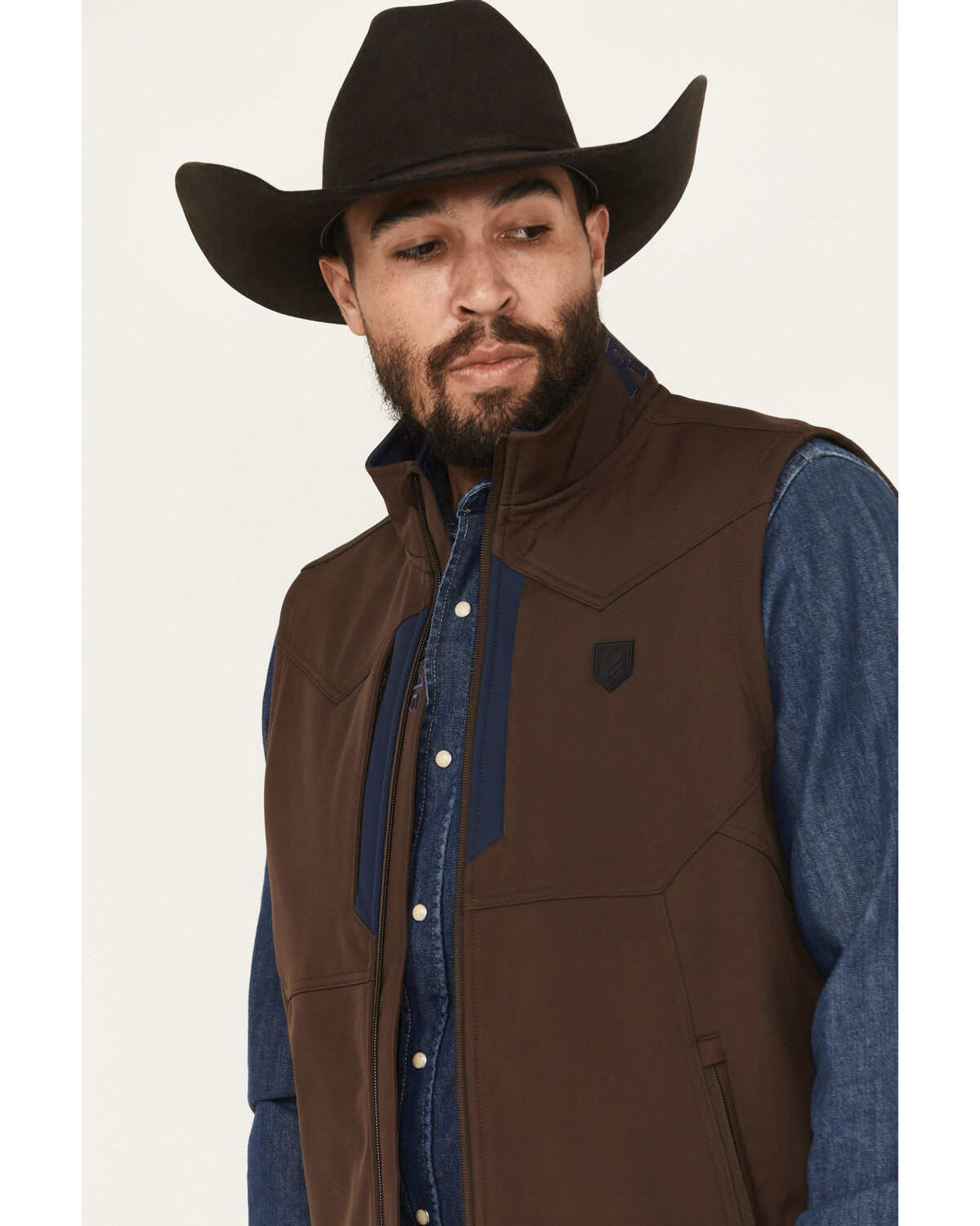 383745-rank-45-reg-men-s-hazer-softshell-vest-1.jpg