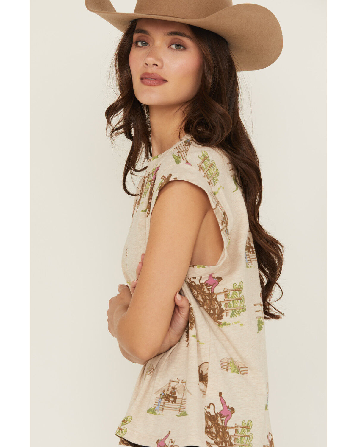 386981-ariat-women-s-conversational-print-short-sleeve-graphic-tee-1.jpg