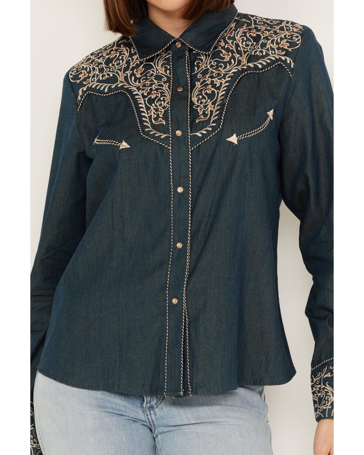 39366-scully-women-s-vine-embroidered-long-sleeve-pearl-snap-western-shirt-1.jpg