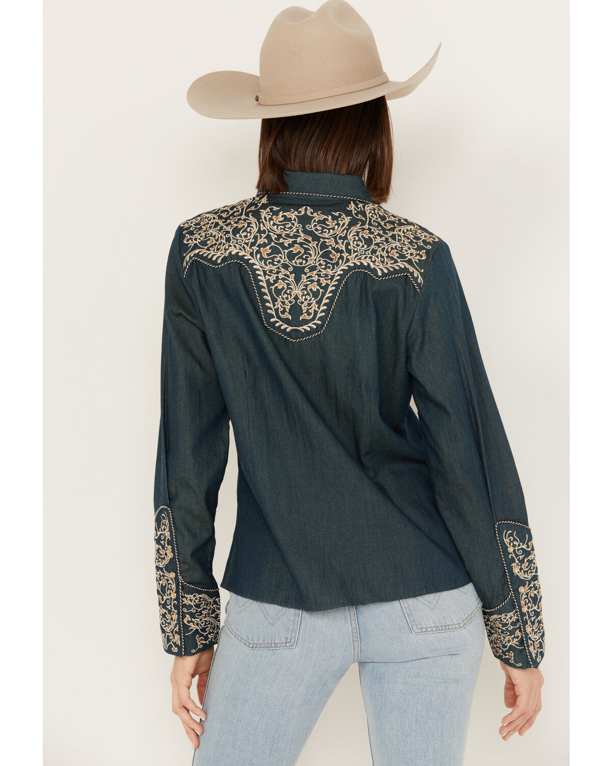 39366-scully-women-s-vine-embroidered-long-sleeve-pearl-snap-western-shirt-1.jpg