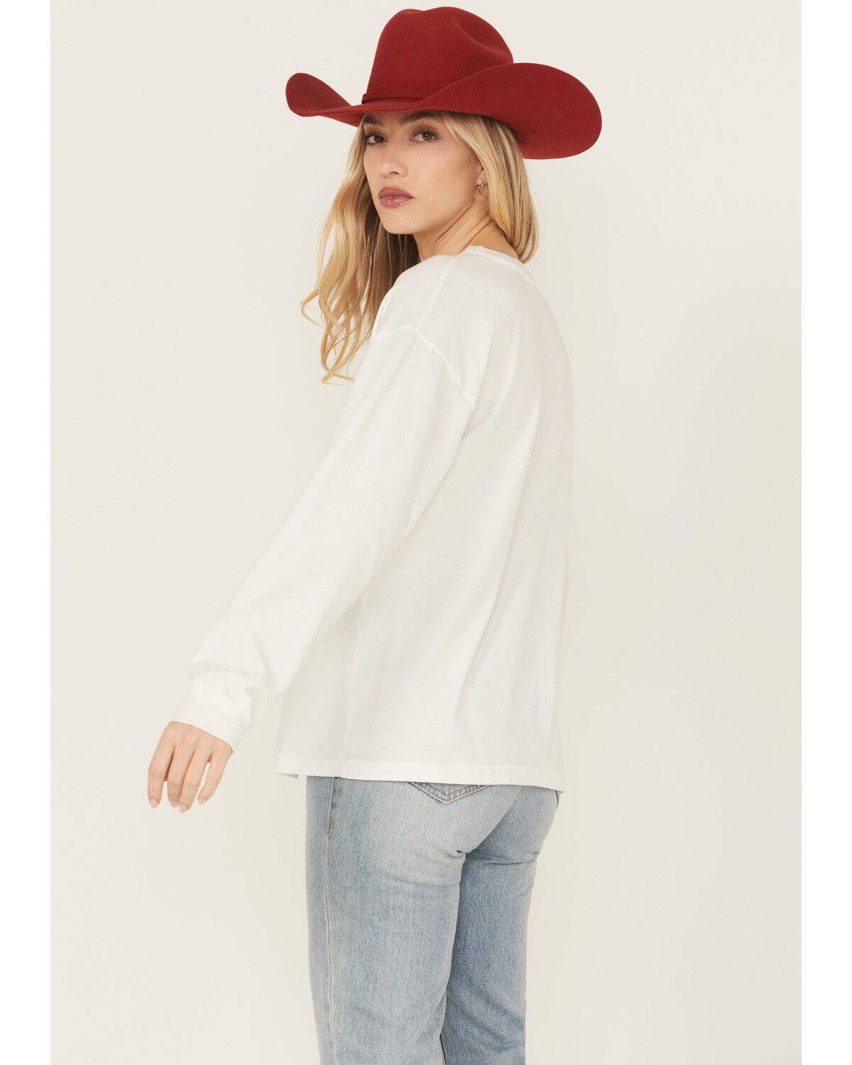 409715-day-dreamer-women-s-morgan-wallen-long-live-cowgirls-long-sleeve-graphic-tee-1.jpg