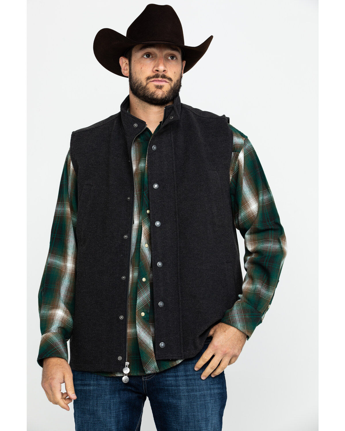 44640-outback-trading-co-men-s-oaks-vest-1.jpg